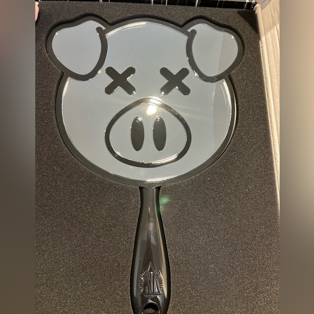 Jeffree Star x Shane Dawson Black Pig Hand Mirror
